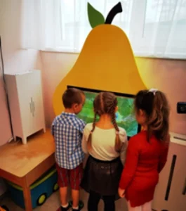 Интерактивная панель с диагональю экрана 32