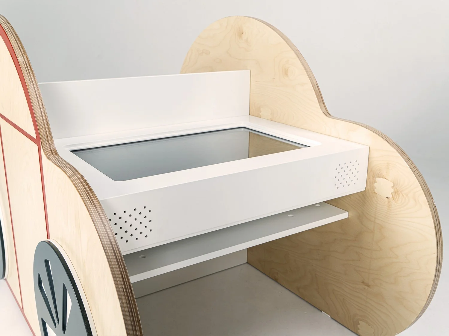 Интерактивный стол АЛМА МИК "Машинка" 32"