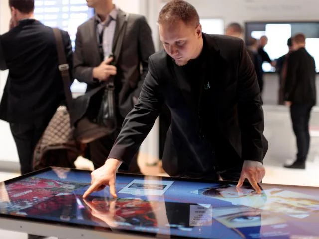 Интерактивный стол NEC X551UHD IGT