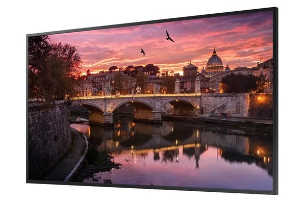 Профессиональная панель Samsung QB50R Профессиональная панель Samsung QB50R