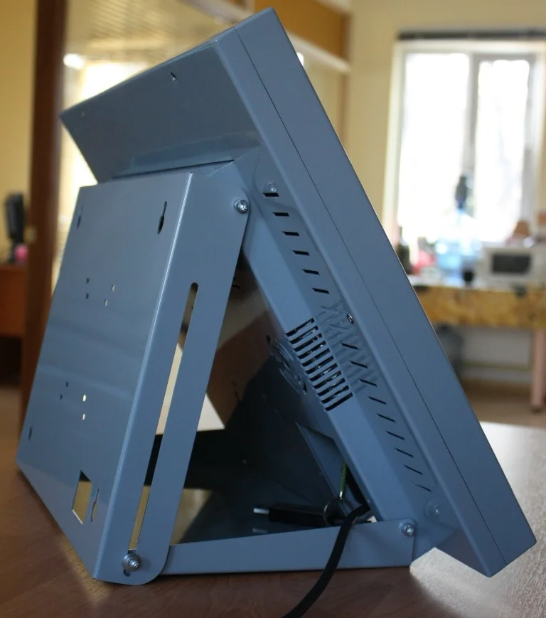 Сенсорный информационный настенный киоск UTS WALL 22