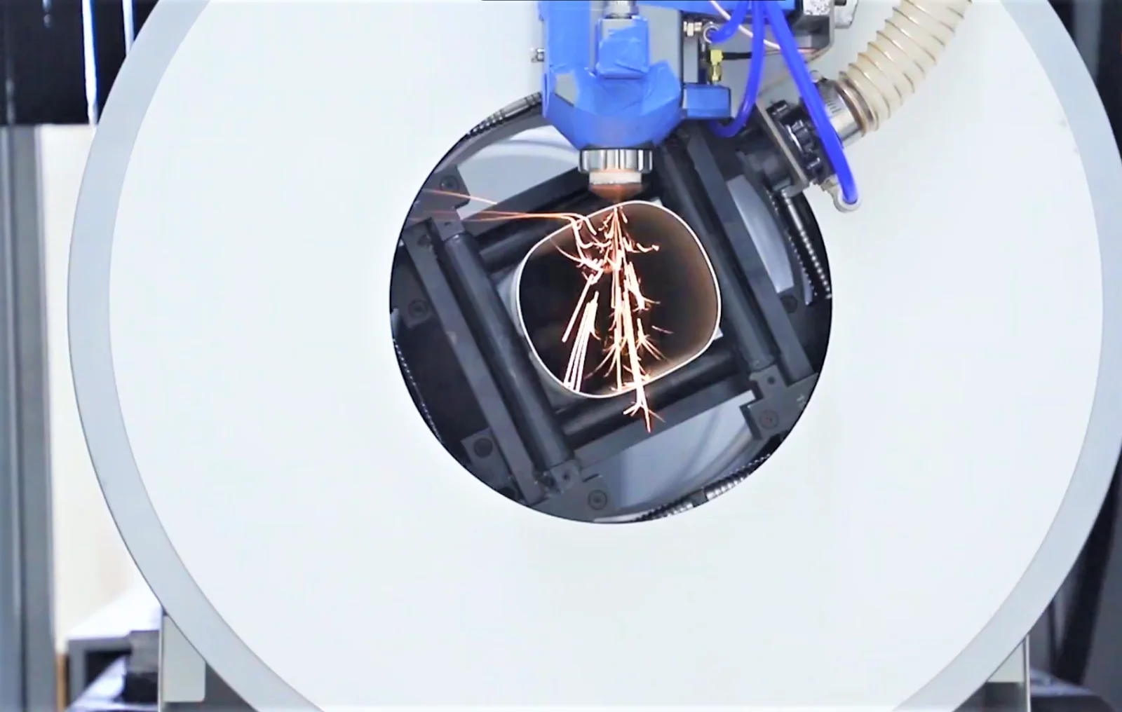 Лазерный станок для резки труб Bodor K2